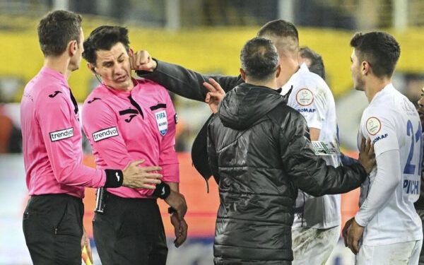 Futbolda utanç gecesi dünya basınında…