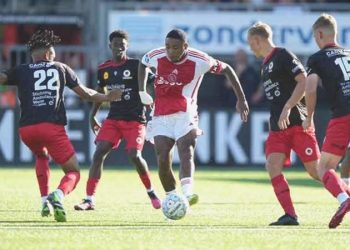 Ajax deplasmanda yara aldı!