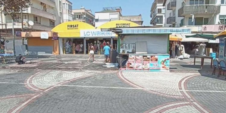 Akçay’da 3 işyeri yangınında kundaklama argümanı