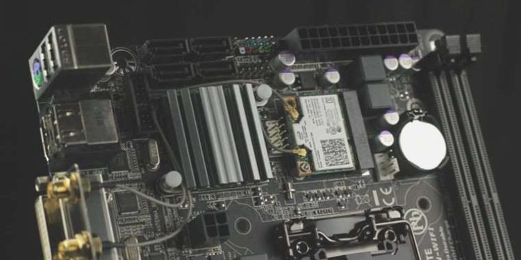 Anakart nedir? Anakart modeli nasıl öğrenilir? Anakartın ne işe fayda?