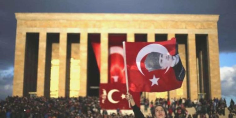 Anıtkabir’in siluetine cami!