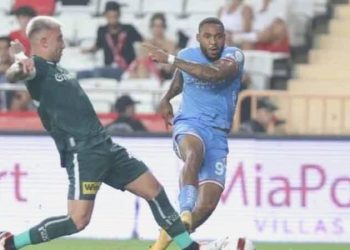 Antalyaspor, puanı son dakikalarda kurtardı!