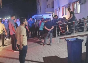 Asker ve korucuları taşıyan kamyonet devrildi: 5 kişi yaralandı!