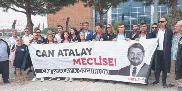 Avukatlardan Silivri’de Can Atalay’a ziyaret: ‘Kimse anayasaya uymuyorum diyemez’