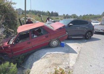 Aydın’da iki araba çarpıştı: 5 yaralı