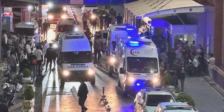 Batman’da 2 aile ortasında taşlı, sopalı, bıçaklı arbede: 41 yaralı