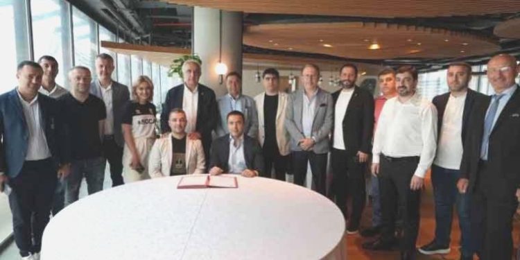 Beşiktaş ve Neftçi, iş birliği protokolü imzaladı