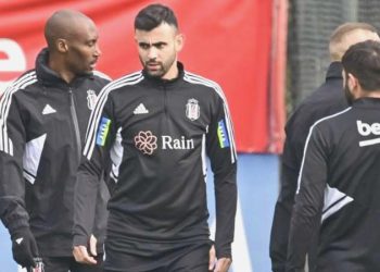 Beşiktaşlı Rachid Ghezzal’ın ailesi trafik kazası geçirdi