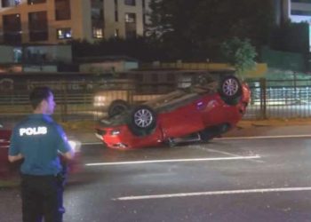 Beşiktaş’ta taksiye çarpan araba takla attı: 2 yaralı