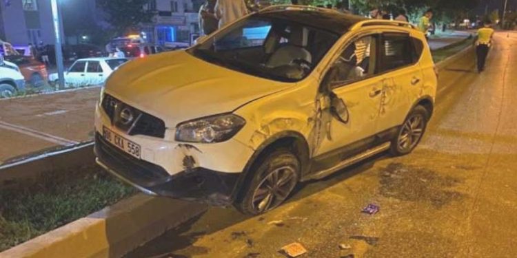 Bursa’da feci kaza… Cipe çarpan araba binanın otoparkına düştü: 2’si çocuk 5 yaralı