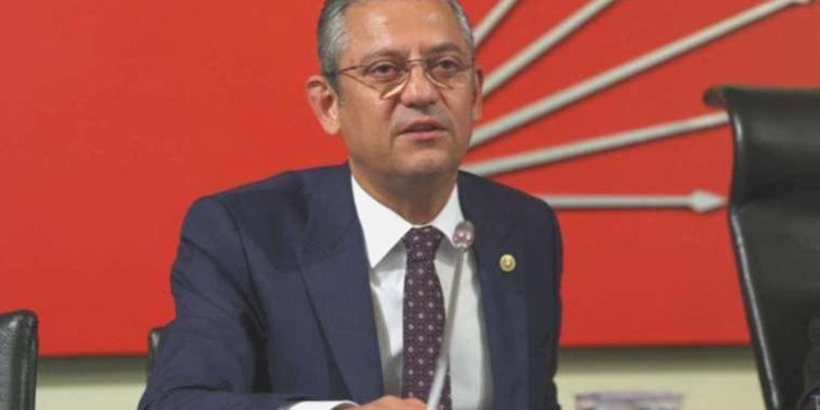 CHP’de Özgür Özel’in genel başkanlığı işaret etmesi kongrelerde nasıl karşılandı?