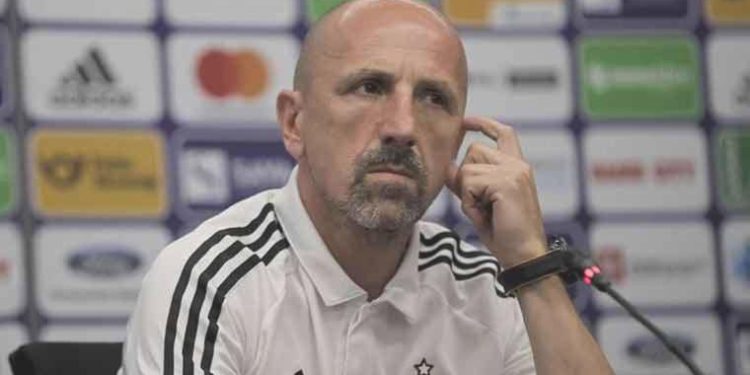 Damir Krznar: ‘Fenerbahçe’ye karşı oynamak çok sıkıntı lakin futbolda her şey mümkün’