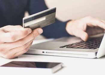 Dolandırıcılar yemek siparişi verilen bir uygulamada kayıtlı kredi kartı hackledi