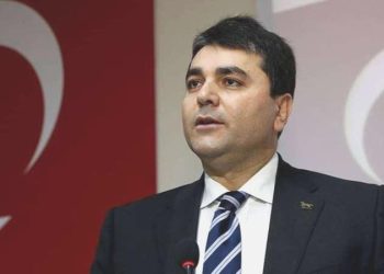 DP başkanı Gültekin Uysal, fazladan ödenen iki aylık maaşı Meclis’e iade etti