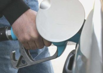 Dur durak bilmiyor! Akaryakıta bir artırım daha geldi