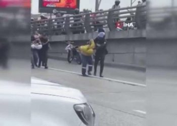 Ekvador’da lider adayı Sonnenholsner’in bulunduğu restoranda silahlı akın