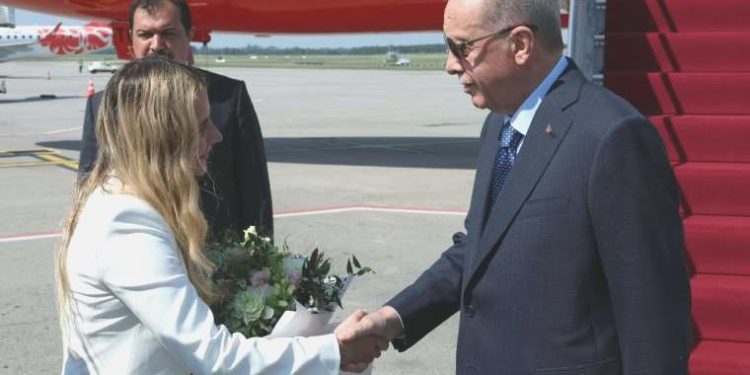 Erdoğan, bakanlar ve Fidan Macaristan’da