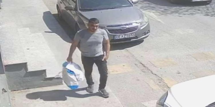 Esenyurt’ta kendini polis olarak tanıttı 5 kilogram altını alıp kaçtı