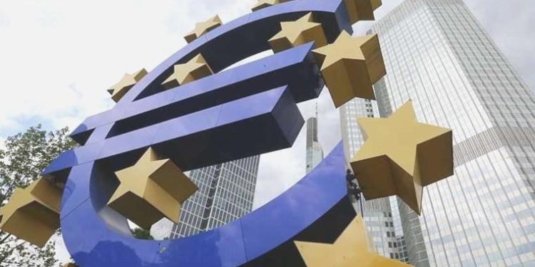 Euro Bölgesi ikinci çeyrekte büyüme kaydetti