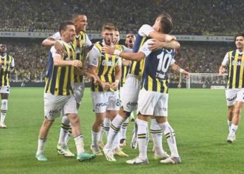 Fenerbahçe, Twente maçının kamp takımını açıkladı
