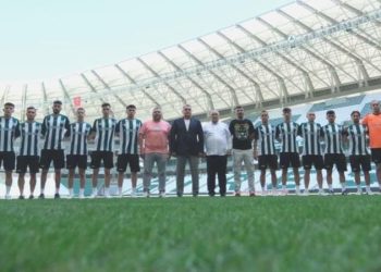 Giresunspor’da genç oyuncularla profesyonel kontrat imzalandı