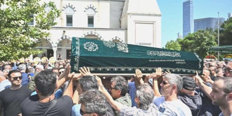 Hastane odasında meyyit bulunan Prof. Dr. Gökçen Orhan son seyahatine uğurlandı!