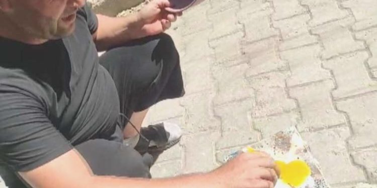 Hava sıcaklığı 44 dereceyi buldu… Kahramanmaraş’ta taş üzerinde yumurta pişirdi!