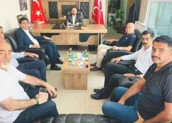 Iğdır Üniversitesi rektöründen MHP’ye ‘hayırlı olsun’ ziyareti