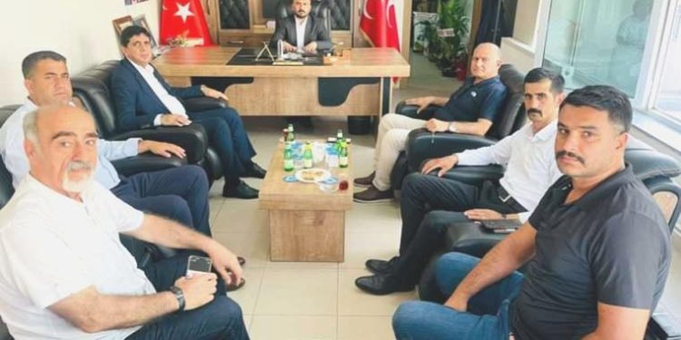 Iğdır Üniversitesi rektöründen MHP’ye ‘hayırlı olsun’ ziyareti