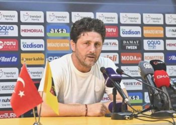 İstanbulspor Teknik Yöneticisi Fatih Tekke: ‘Boyumuz rakiplere nazaran kısa’