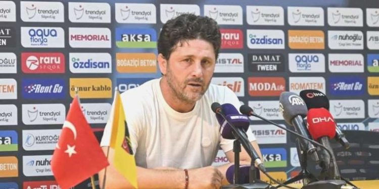 İstanbulspor Teknik Yöneticisi Fatih Tekke: ‘Boyumuz rakiplere nazaran kısa’