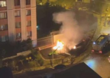 Kağıthane’de çocuk parkı alev alev yandı: Soruşturma başlatıldı