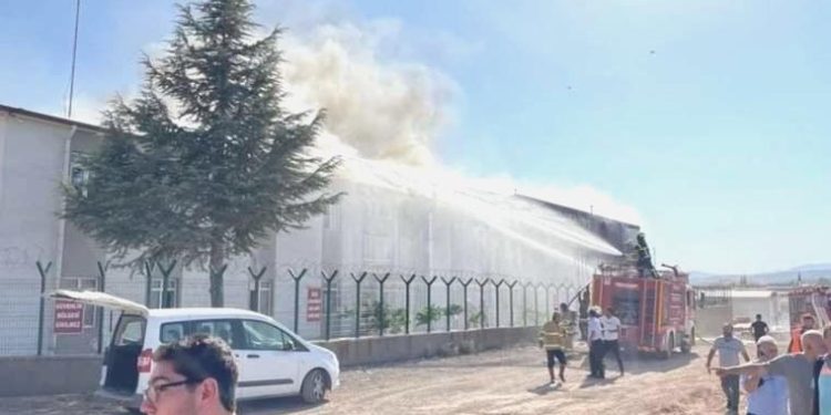 Kırıkkale’de savunma endüstrisine yönelik üretim yapan fabrikada yangın!