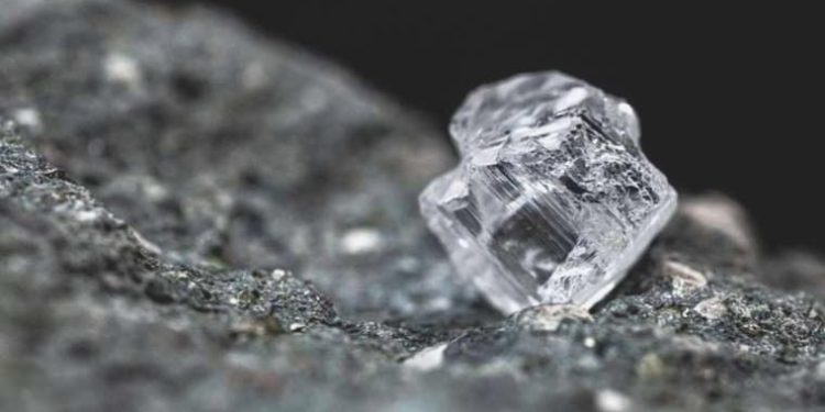 Kıtalar birbirinden ayrıldıkça Dünya’nın merkezinden elmas fışkırıyor