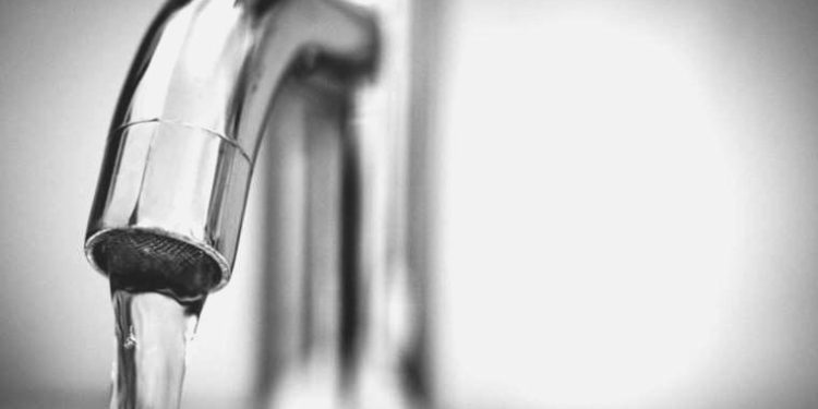 Milyonlarca Amerikalı içme suyundaki zehirli kimyasal hususlardan etkilendi