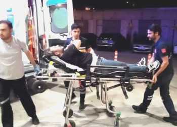 Parkta ‘yer verme’ tartışması: 3 arkadaş, 10 kişilik kümenin bıçaklı saldırısına uğradı