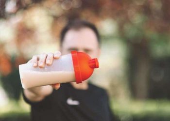 Protein Tozu Ziyanlı mı? Protein Tozunun Yan Tesirleri…