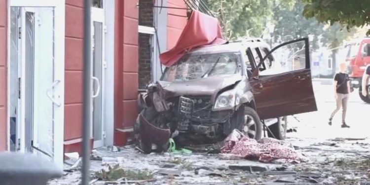 Rusya, Ukrayna’nın Çernihiv kentinin vurdu: 7 meyyit, 144 yaralı