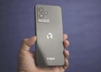 Rusya’nın birinci akıllı telefonunun imgesi sızdırıldı