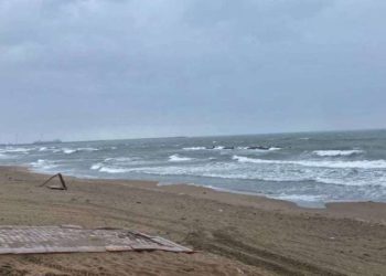 Sakarya’da ve Düzce’de olumsuz hava şartları nedeniyle denize girilemiyor