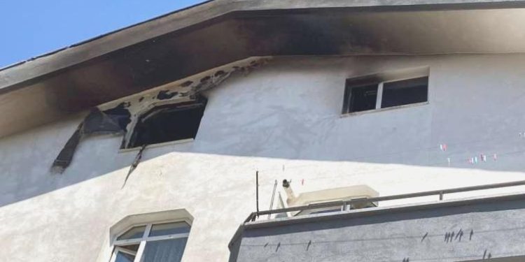 Sıcak nedeniyle patlayan televizyon yangın çıkardı!