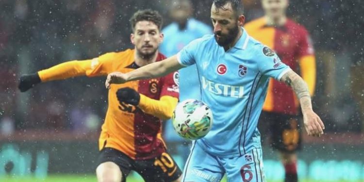 Son Dakika: Trabzonspor’da Manolis Siopis ile yollar ayrıldı