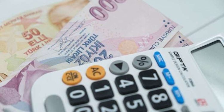 Ticari krediler enflasyon düzeyinde kaldı