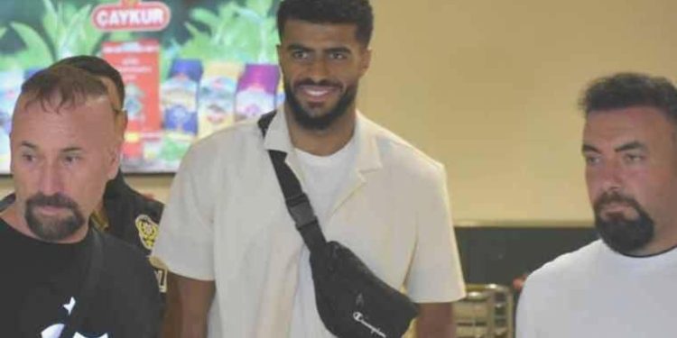 Trabzonspor’un transfer görüşmelerine başladığı Rayyan Baniya, Trabzon’a geldi