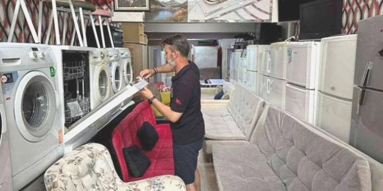 Üniversite kazanan öğrencilere ‘ikinci el eşya’ uyarısı