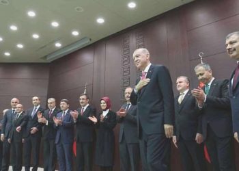 Yıl bitmeden tükettiler: Halka ‘tasarruf’ daveti yapıp, bütçelerini sıfırladılar!