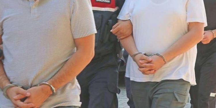 Yunanistan’a kaçmaya çalışan 2 FETÖ mensubu yakalandı
