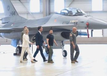 Zelenski’den F-16 açıklaması: Ukrayna topraklarını savunmak temel amaç