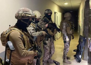 Forex yatırım dolandırıcılarına büyük operasyon: 73 gözaltı