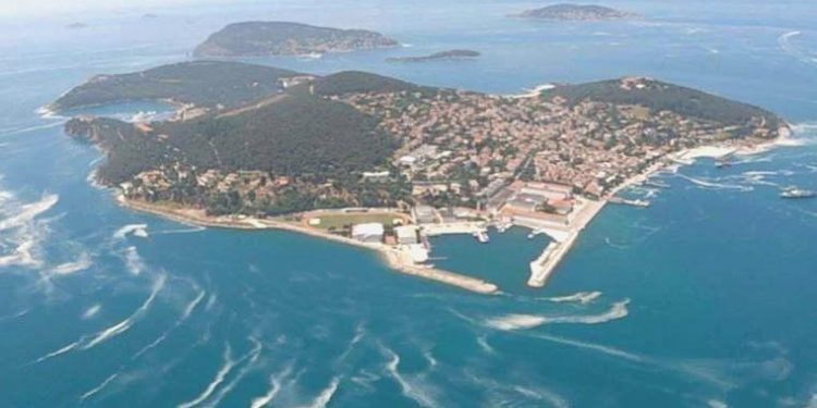 Adalar’a talan kapıda: Etraf ve Şehircilik Bakanlığı ile İBB’nin ‘koruma maksatlı imar planına’ yurttaşlardan reaksiyon var